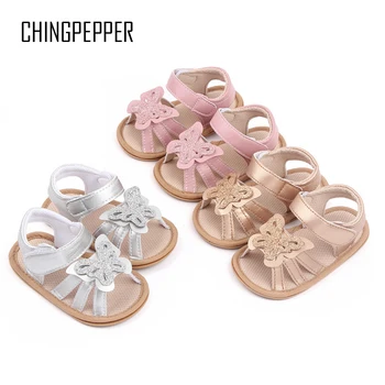 Брендовые сандалии для маленьких девочек; летняя обувь для малышей; Кроссовки на резиновой подошве; обувь для новорожденных Bebes с принцессой и бабочкой; Детские товары