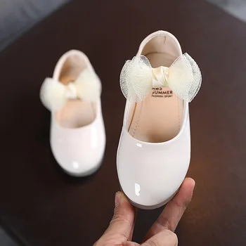 Весенне-осенняя новая модная обувь для девочек с ярким бантом на мягкой подошве для выступлений на сцене, детская дышащая нескользящая маленькая кожаная обувь