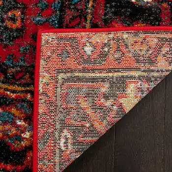 Изящно выполненный элегантный Традиционный красный ковер Hamadan Dania Runner размером 2'2 x 8' с несколькими элементами - украсьте интерьер вашего дома великолепным ковром ручной работы.